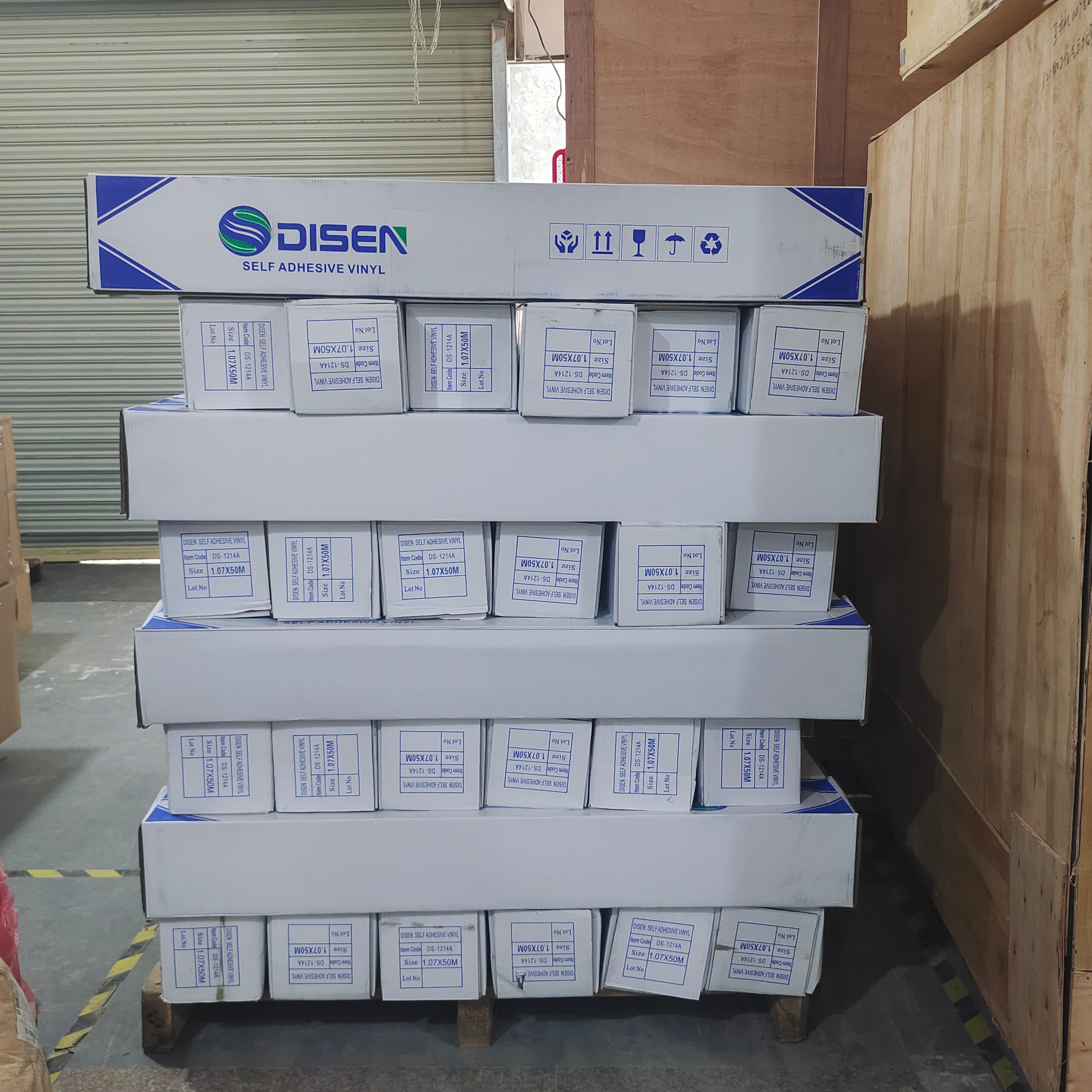 PVC Self Adhesive Vinyl Film Sticker Material Roll 140G车身贴